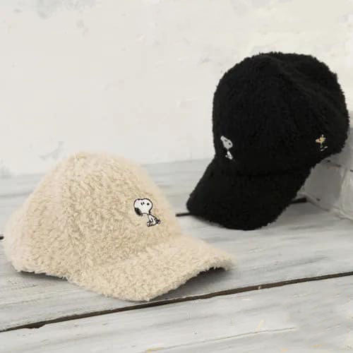 *Pre-Order* Peanuts Snoopy & Woodstock Fuzzy Baseball Cap - 2 Var.