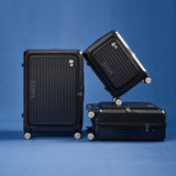 Peanuts Snoopy Dual-Opening Carry On Luggage (Black)