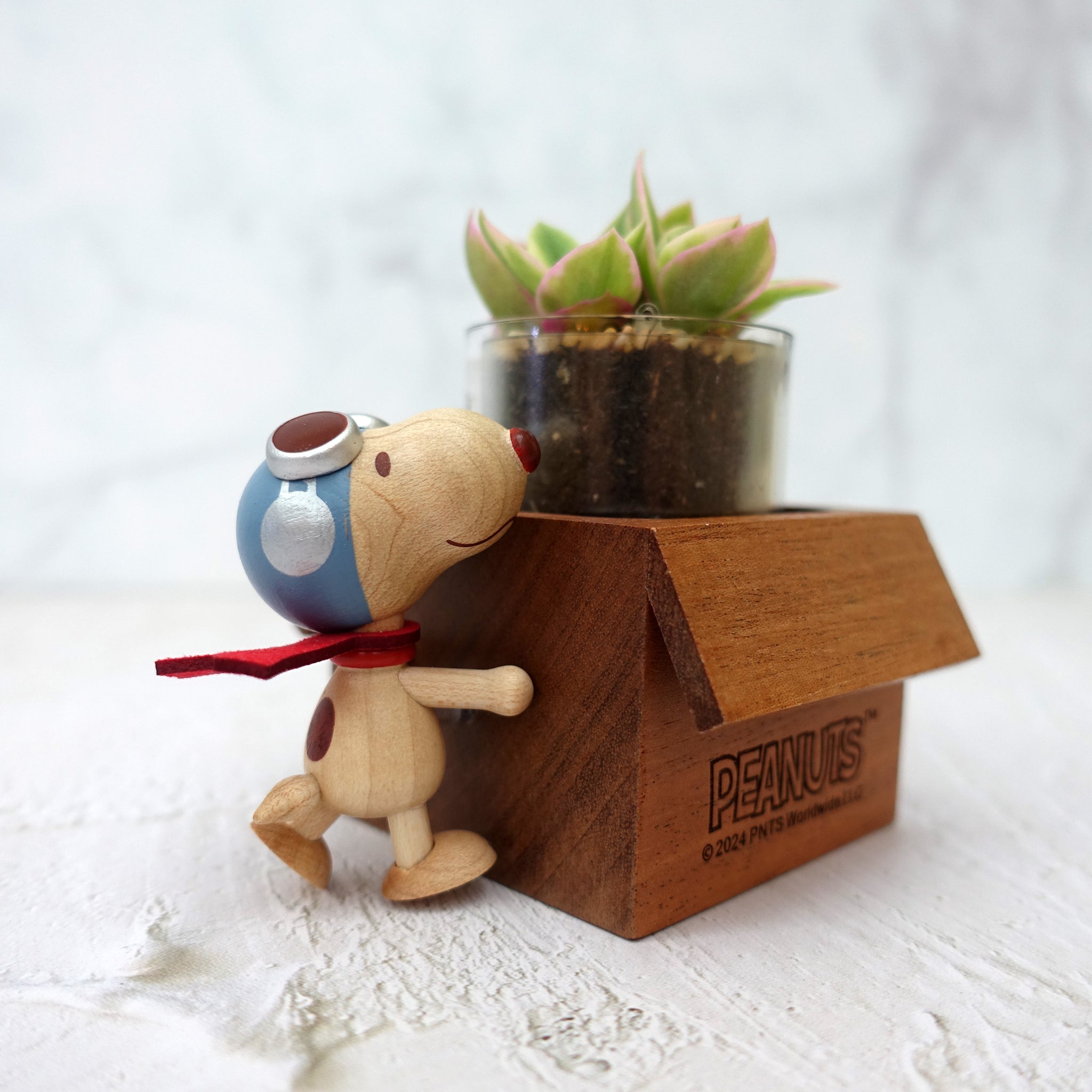 Peanuts Snoopy Flying Ace Wooden Planter | SNPY ONLY
