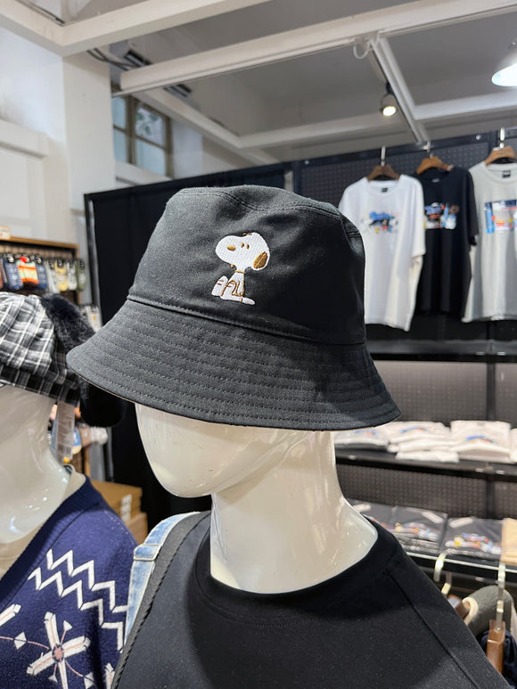 Peanuts Snoopy Reversible Embroidered Bucket Hat | SNPY ONLY display picture 2