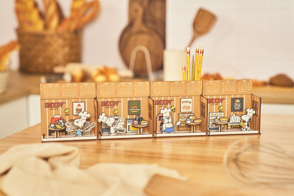 *Pre-Order* Peanuts Snoopy Pencil Holder Calendar Set