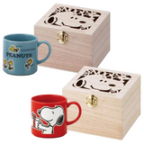 Peanuts Snoopy Mug with Wooden Box