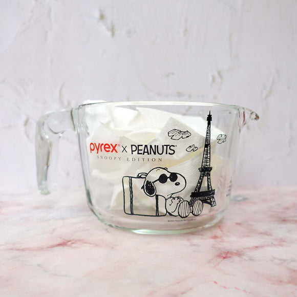 Peanuts x Pyrex Snoopy Glass Measuring Cup 1000 ml